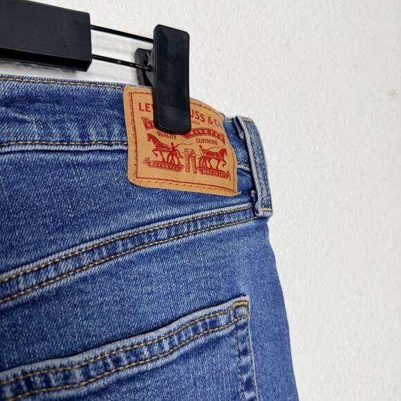 Levi's Womens Size 32 Ribcage Straight Ankle Medium Wash Denim Blue Casual - Picture 15 of 15